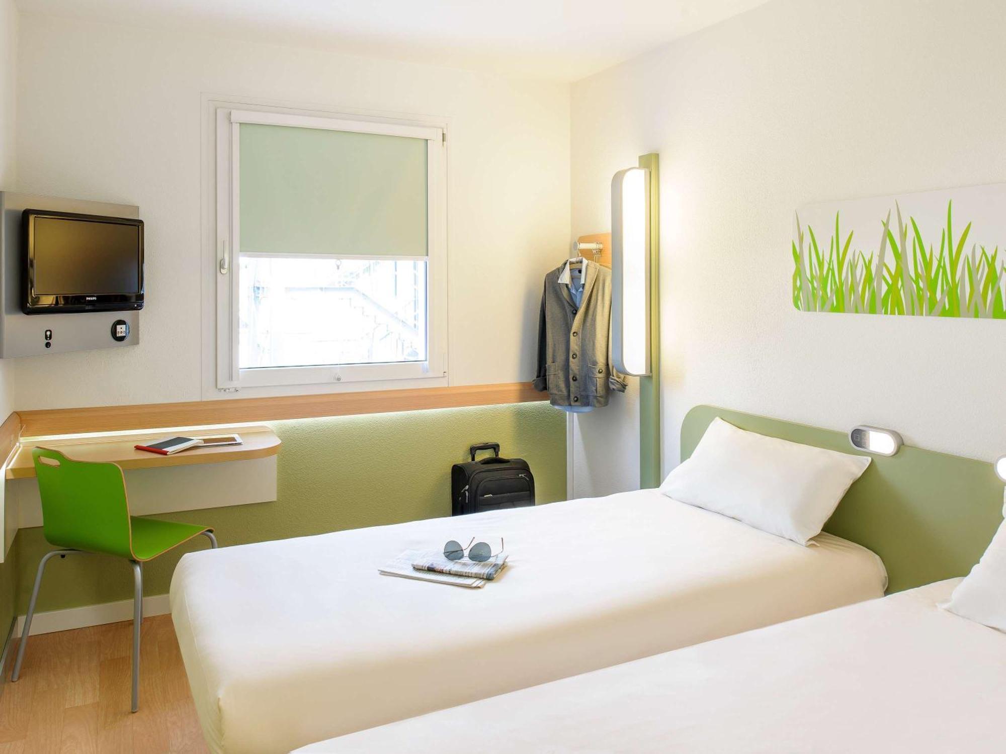 Ibis Budget Roanne Hotel Exterior photo