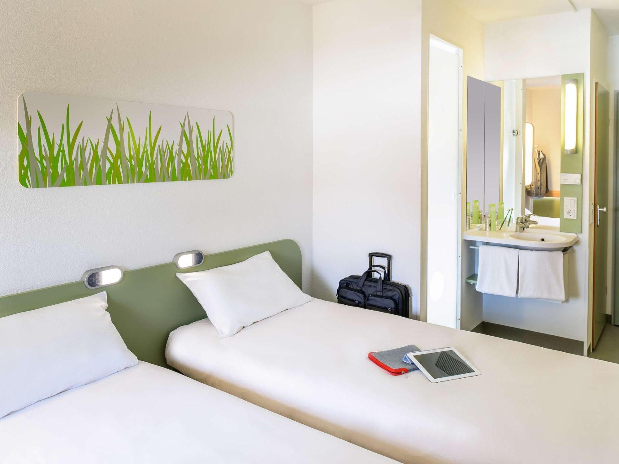Ibis Budget Roanne Hotel Exterior photo